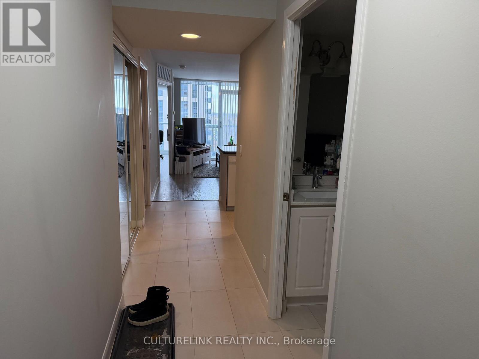 1701 - 4968 Yonge Street, Toronto (Lansing-Westgate), Ontario  M2N 7G9 - Photo 5 - C12781198