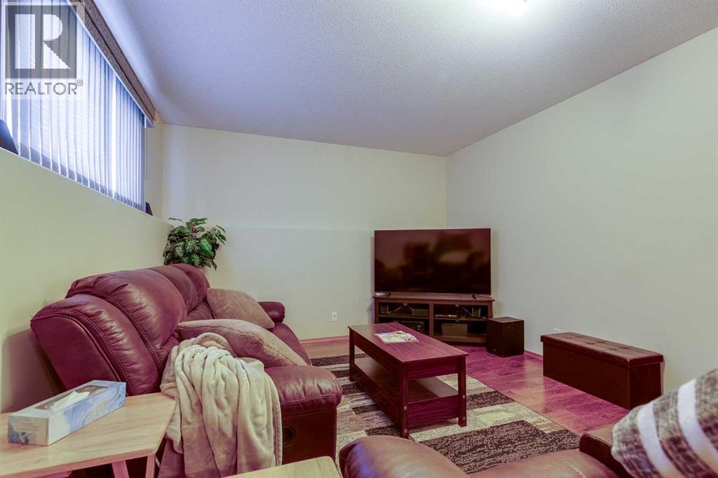 38 Kendrew Drive, Red Deer, Alberta  T4P 3X6 - Photo 30 - A2285301