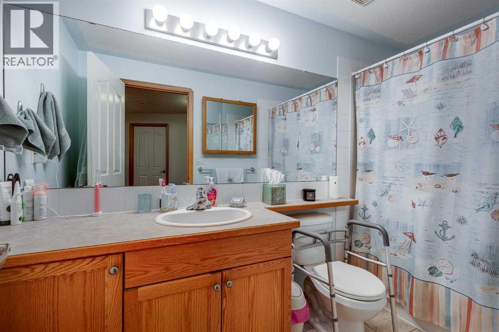 38 Kendrew Drive, Red Deer, Alberta  T4P 3X6 - Photo 34 - A2285301