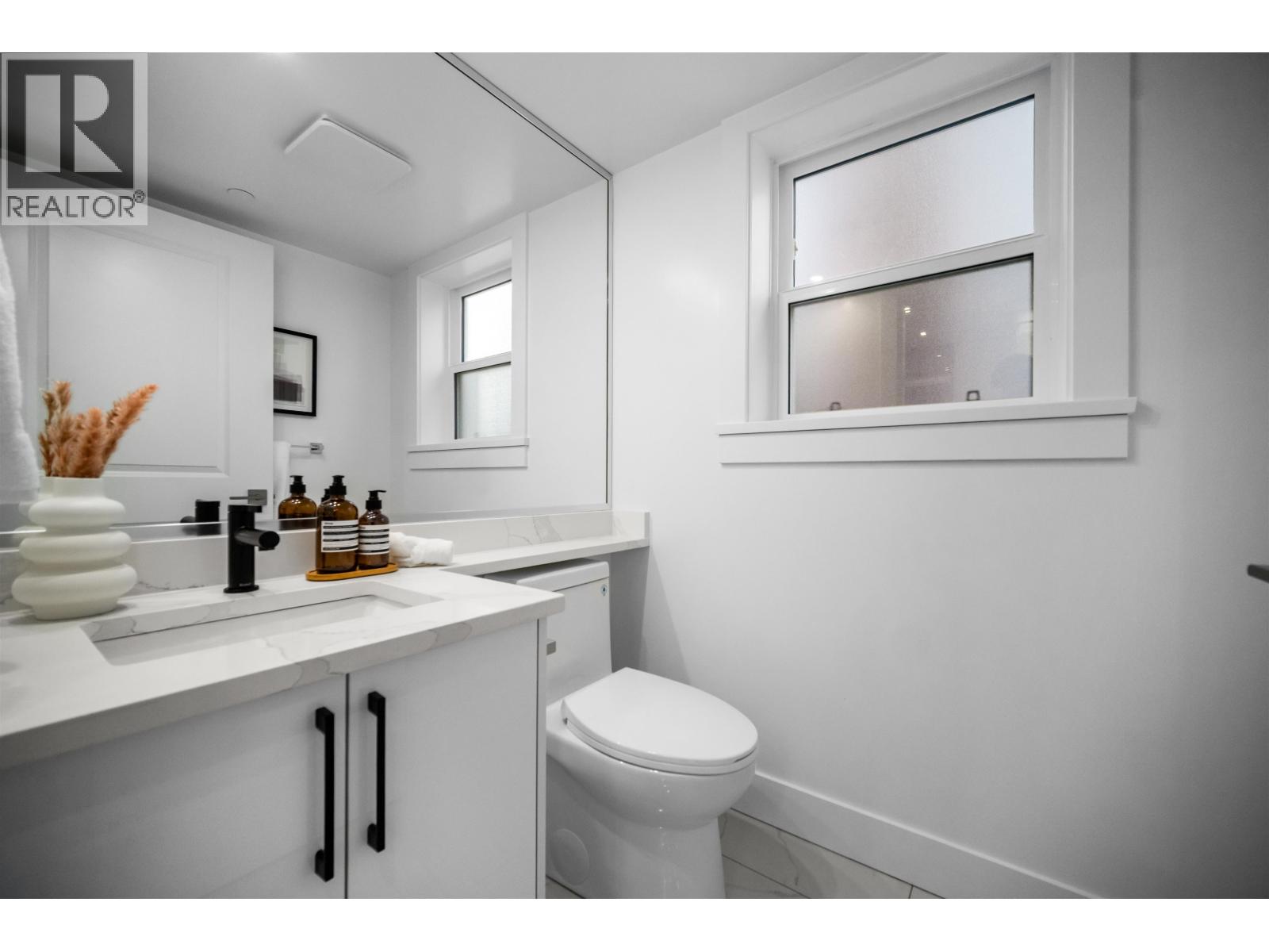 2076 E 50th Avenue, Vancouver, British Columbia  V5P 1V3 - Photo 7 - R3085075