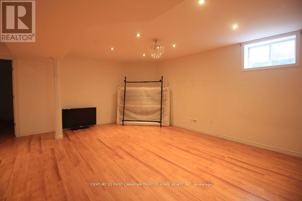 1681 Benjamin Drive, London East, Ontario  N5V 5K1 - Photo 24 - X12783410