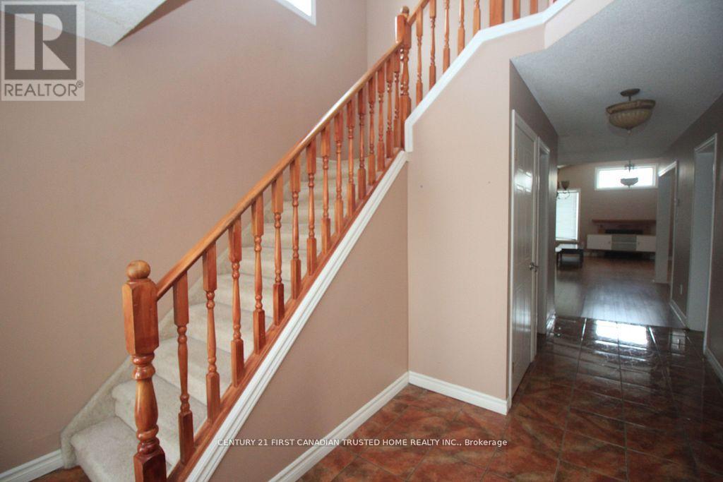 1681 Benjamin Drive, London East, Ontario  N5V 5K1 - Photo 5 - X12783410