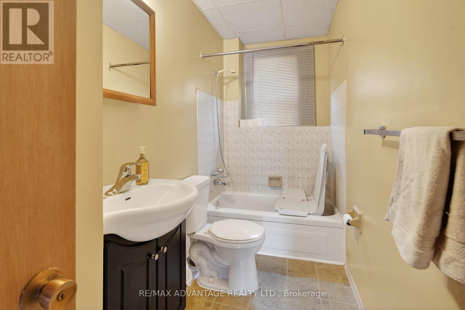 103 Scott Street, St. Thomas, Ontario  N5P 1L2 - Photo 13 - X12783438