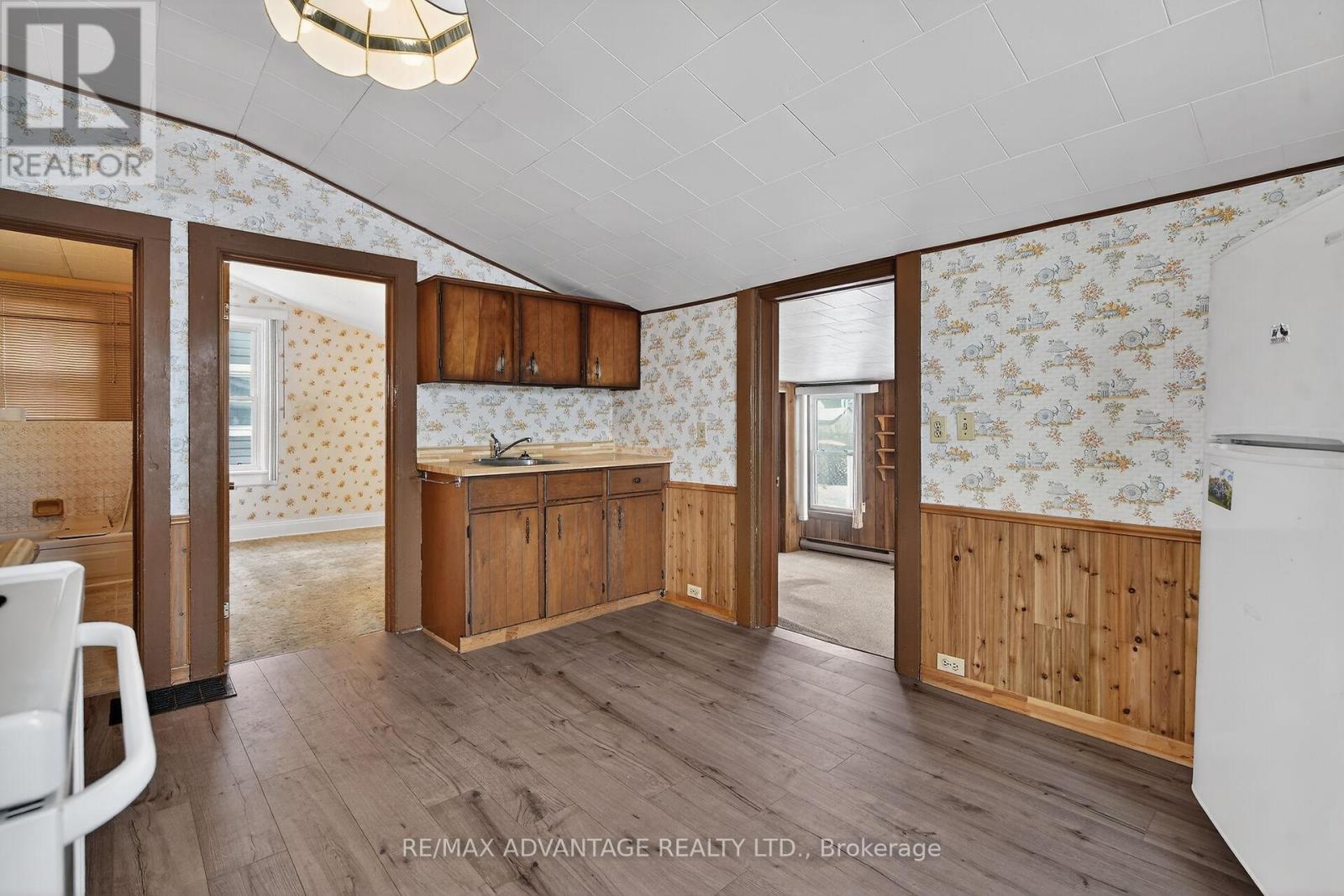 103 Scott Street, St. Thomas, Ontario  N5P 1L2 - Photo 3 - X12783438