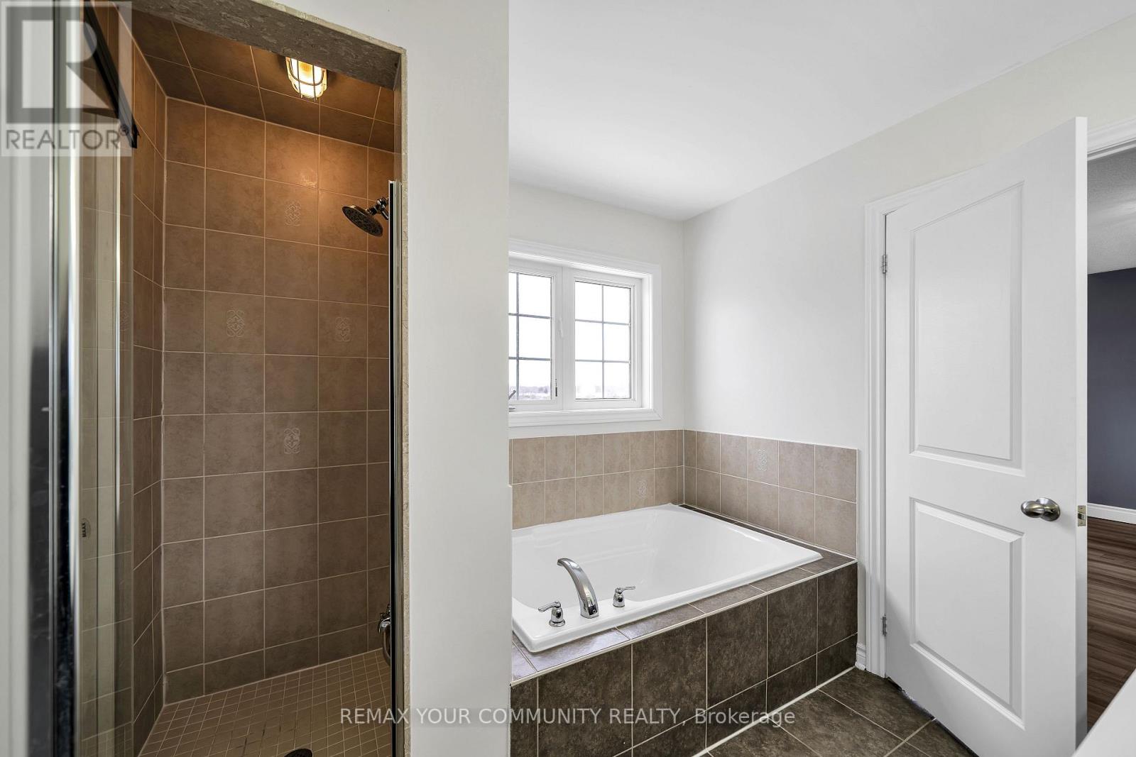 17 Adanac Drive, Whitby, Ontario  L1N 0J4 - Photo 8 - E12782362