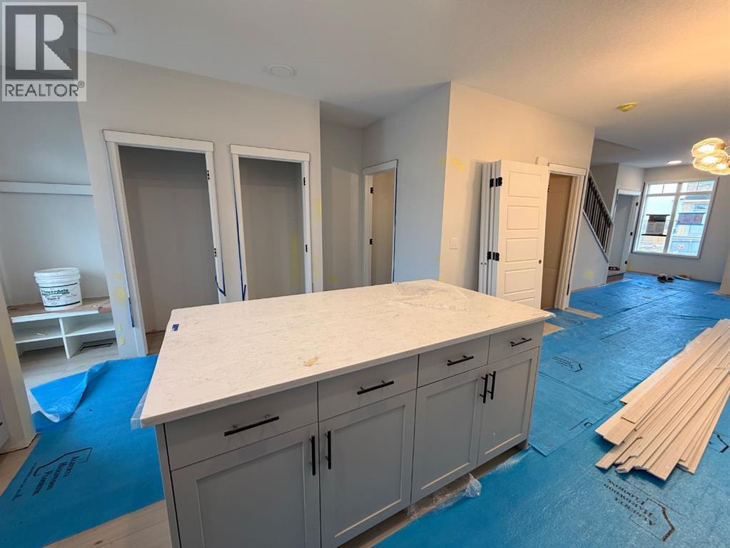 247 Annette Villas Nw, Calgary, Alberta  T3R 2K5 - Photo 5 - A2282332