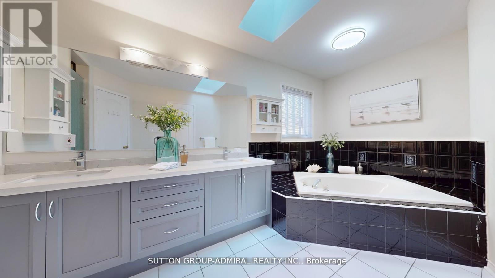 186 Westhampton Drive, Vaughan, Ontario  L4J 7X2 - Photo 30 - N12782692