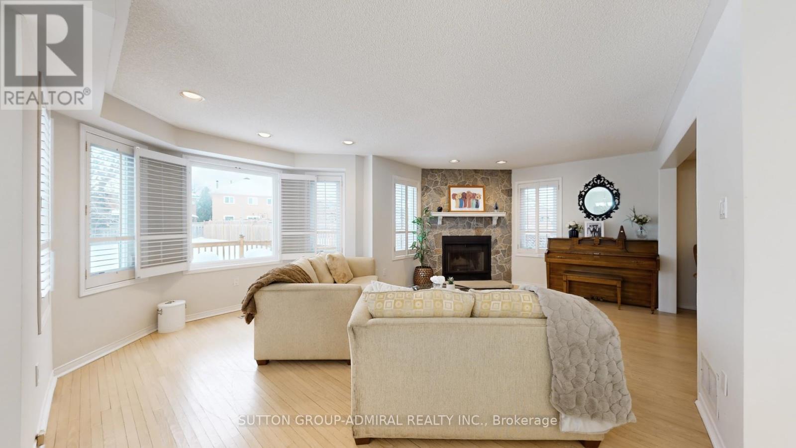 186 Westhampton Drive, Vaughan, Ontario  L4J 7X2 - Photo 22 - N12782692