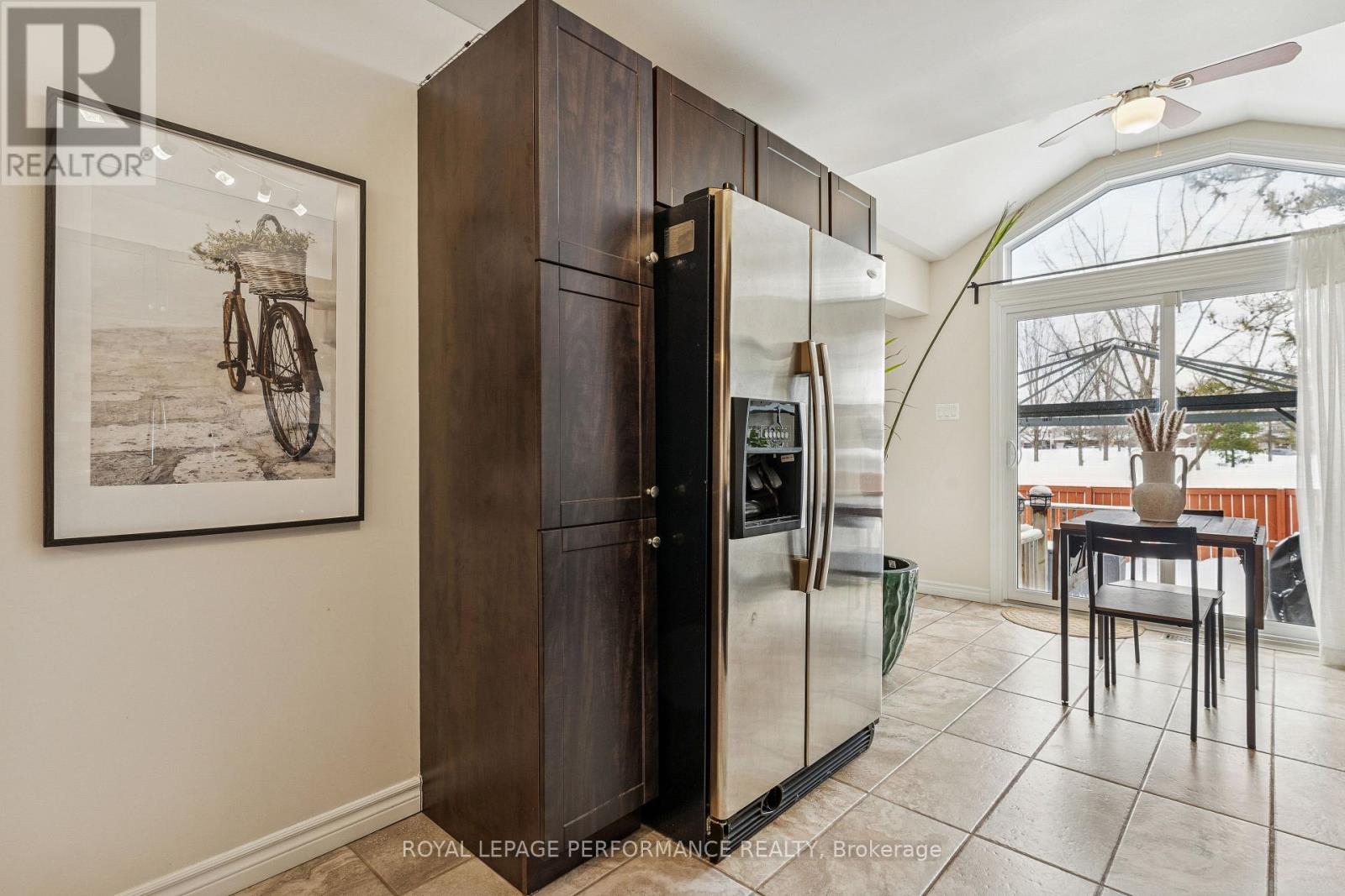 172 Claiborne Way, Ottawa, Ontario  K1E 3V1 - Photo 12 - X12783304