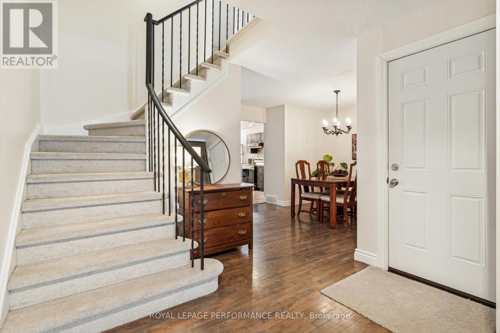 172 Claiborne Way, Ottawa, Ontario  K1E 3V1 - Photo 5 - X12783304