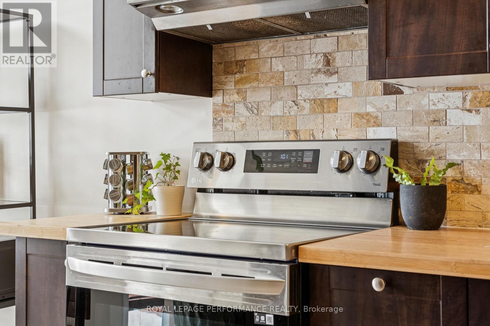 172 Claiborne Way, Ottawa, Ontario  K1E 3V1 - Photo 9 - X12783304