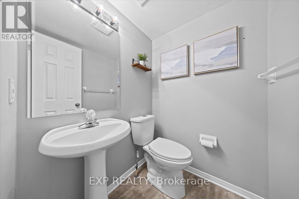 44 Coralbell Private, Ottawa, Ontario  K1T 3Z9 - Photo 7 - X12783466