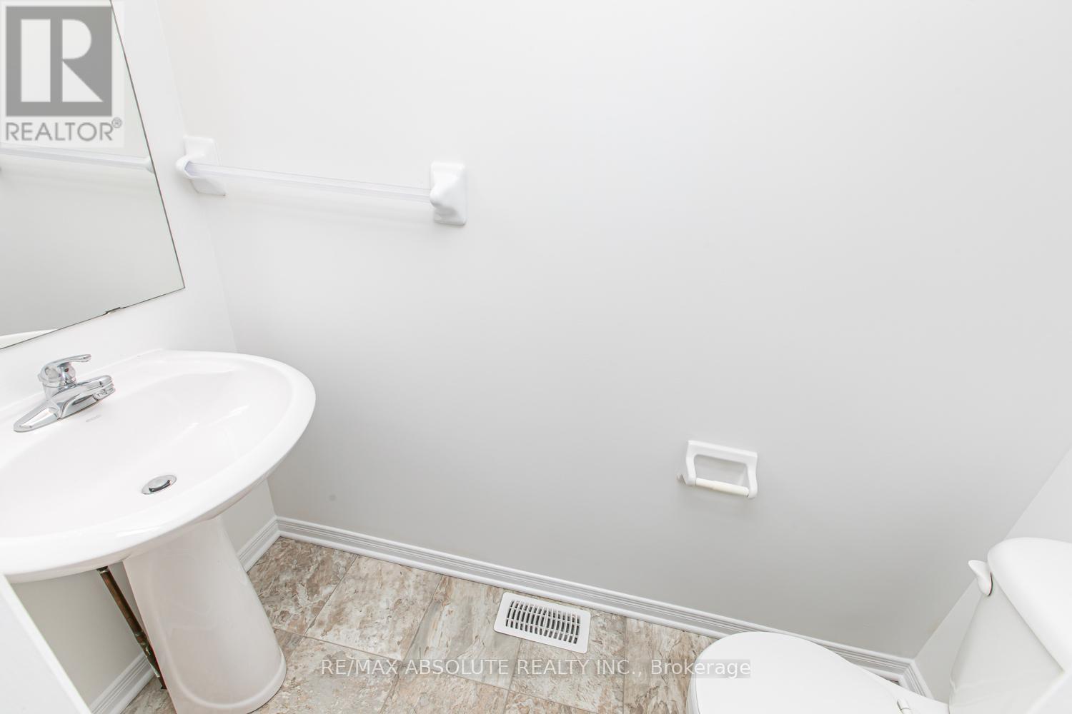 242 Gershwin Private, Ottawa, Ontario  K2H 1G5 - Photo 15 - X12783470