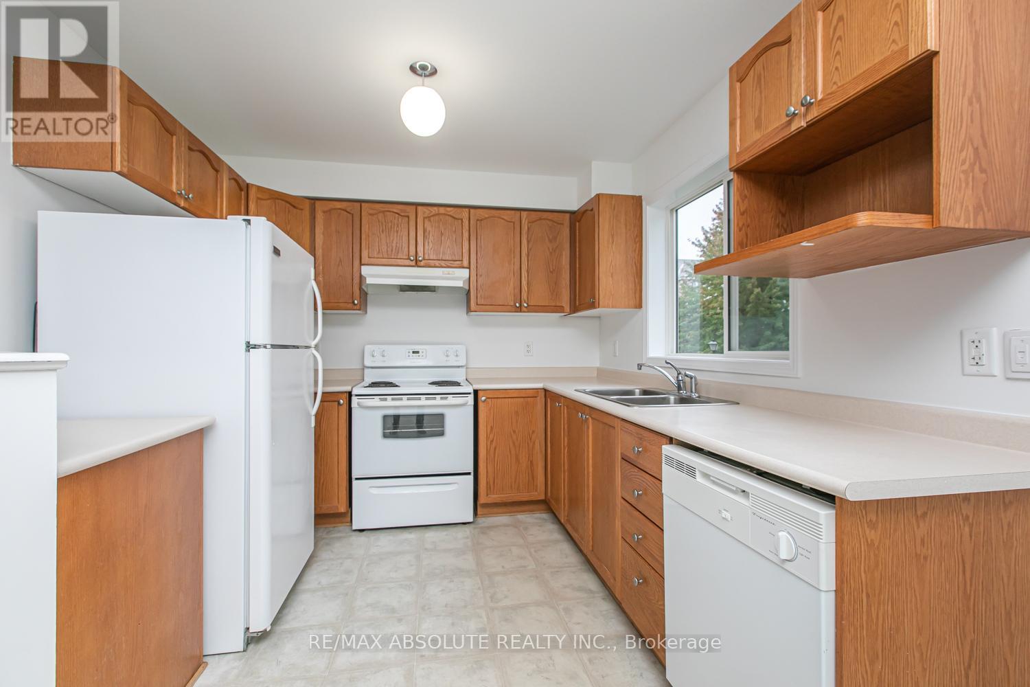 242 Gershwin Private, Ottawa, Ontario  K2H 1G5 - Photo 6 - X12783470