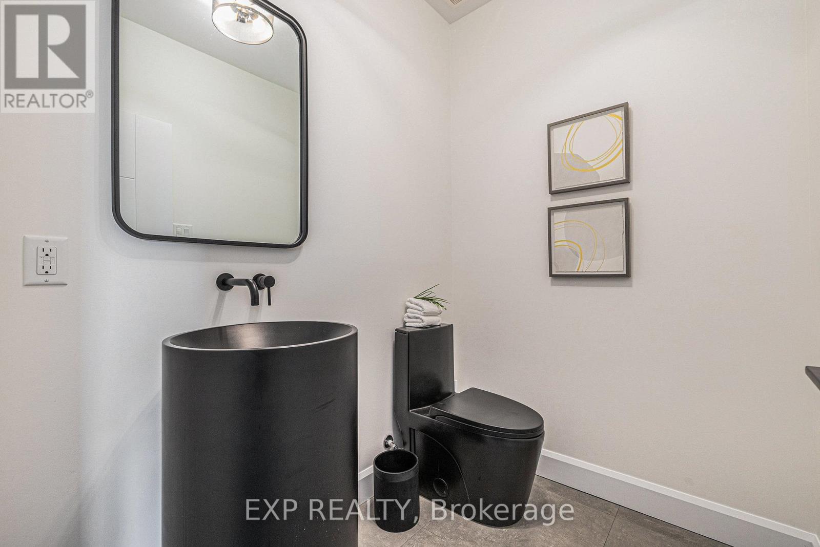 1056 Notre Dame Street, Russell, Ontario  K0A 1W0 - Photo 14 - X12783482