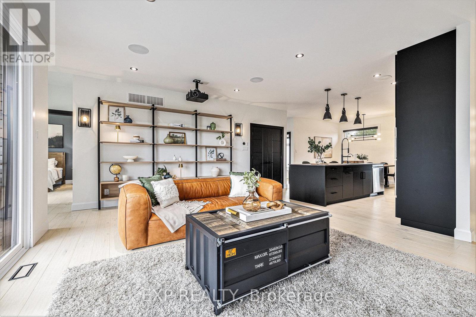 1056 Notre Dame Street, Russell, Ontario  K0A 1W0 - Photo 7 - X12783482