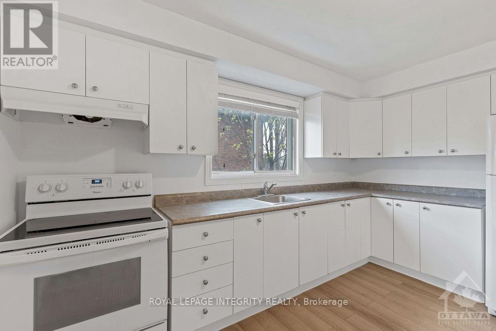 3 - 143 Granville Street, Ottawa, Ontario  K1L 6Y3 - Photo 12 - X12783530