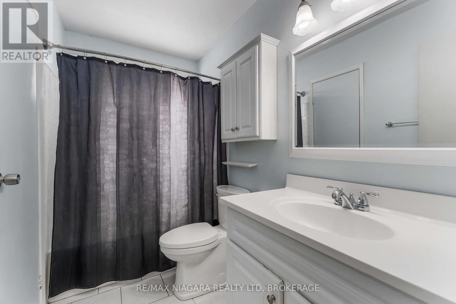 5 Thorncliff Drive, St. Catharines, Ontario  L2P 3N2 - Photo 10 - X12783386