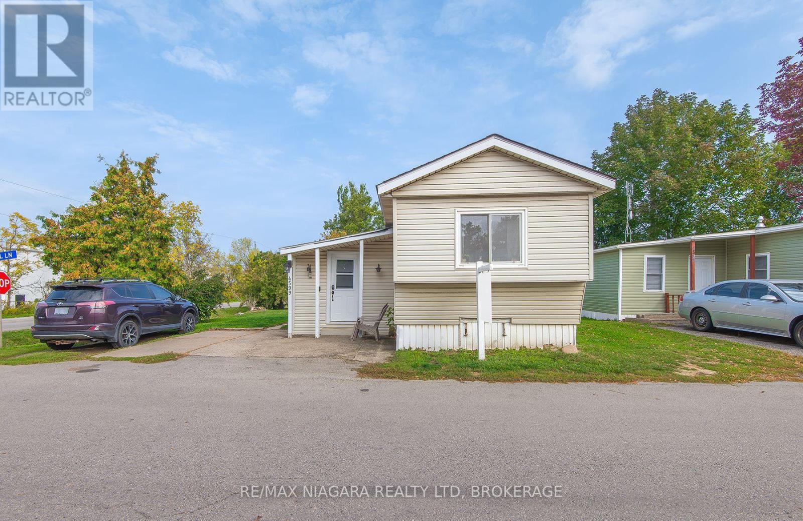 4599 Abigail Lane, Lincoln, Ontario  L3J 0W1 - Photo 3 - X12783486