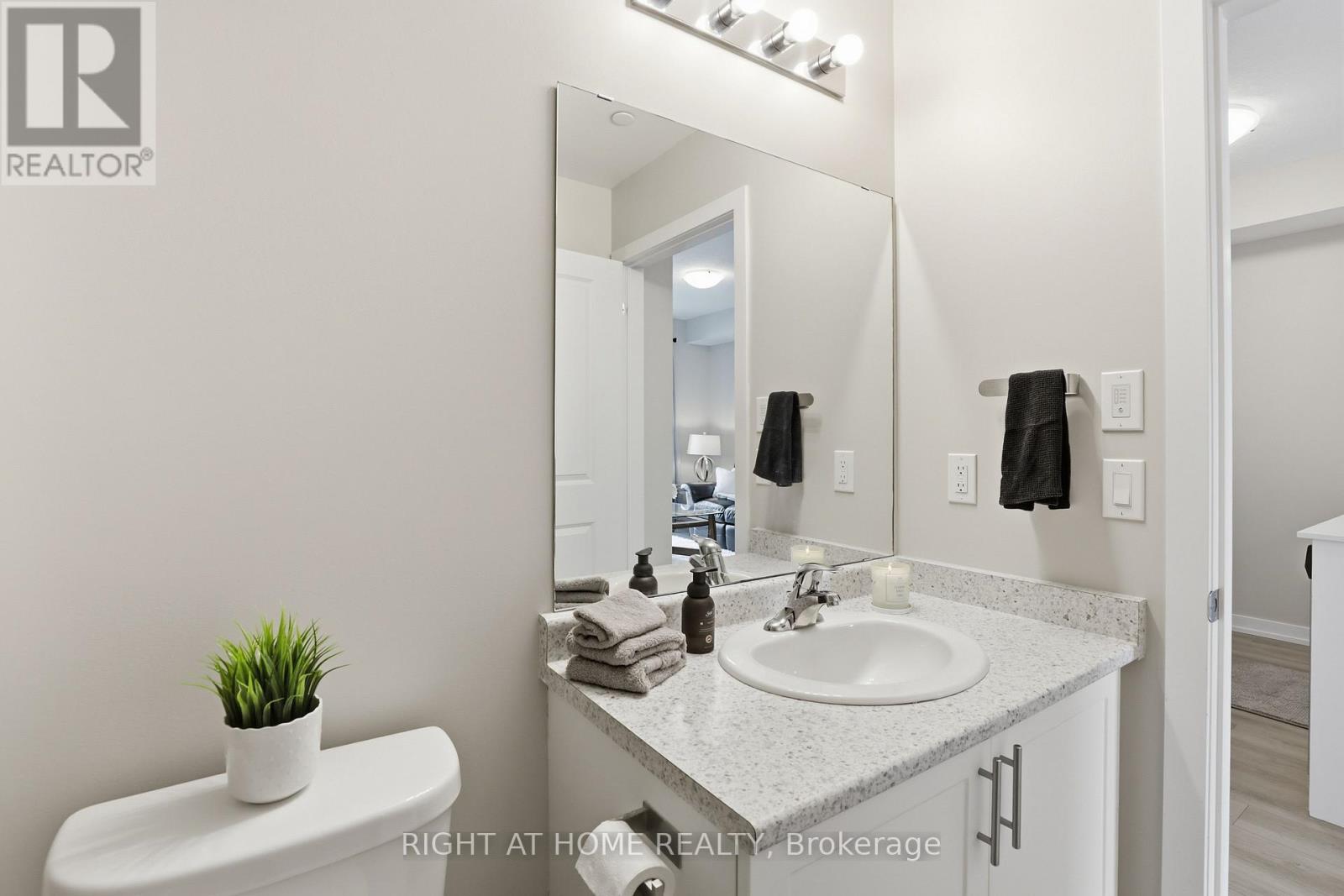 203 - 5055 Greenlane Road, Lincoln, Ontario  L3J 2J3 - Photo 10 - X12783110