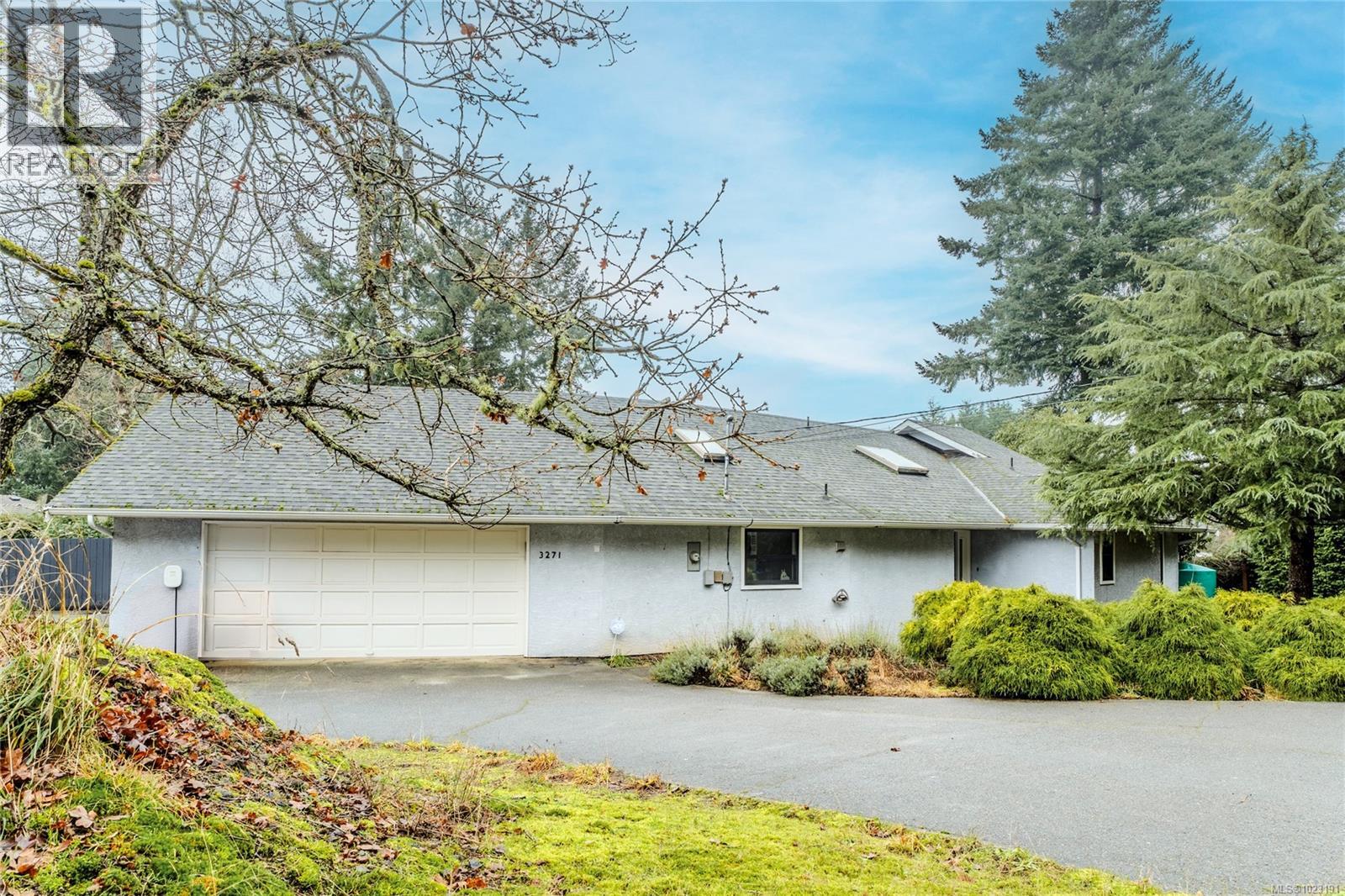 3271 Dolphin Dr, Nanoose Bay, British Columbia