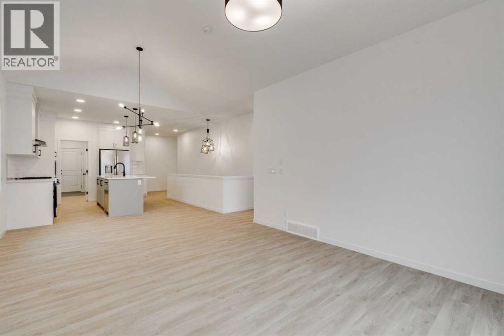 75 Fireside Common, Cochrane, Alberta  T4C 3E1 - Photo 21 - A2271464