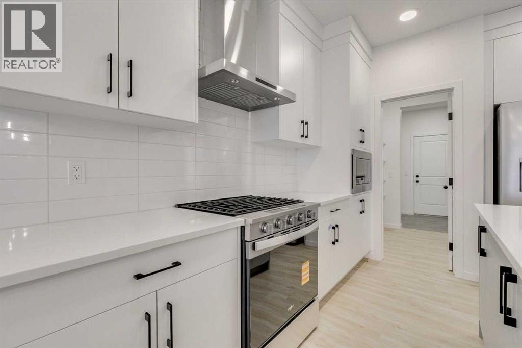 75 Fireside Common, Cochrane, Alberta  T4C 3E1 - Photo 11 - A2271464