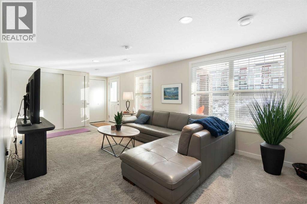 78 Nolan Hill Heights Nw, Calgary, Alberta  T3R 0S5 - Photo 4 - A2276692