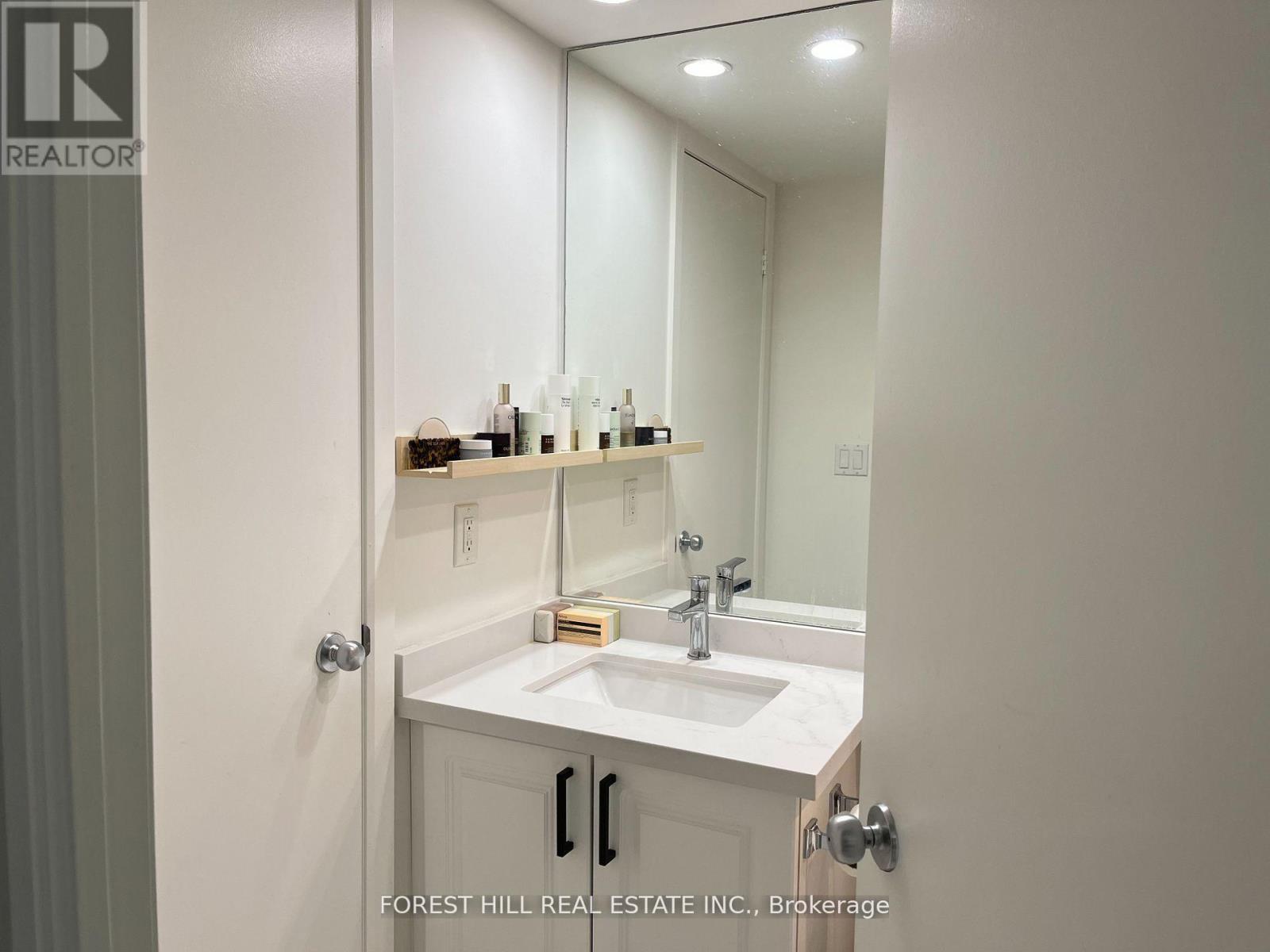 3515 - 8 Park Road, Toronto, Ontario  M4W 3S5 - Photo 19 - C12783368