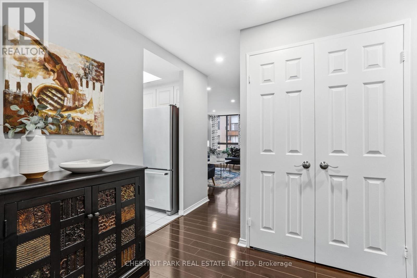 1206 - 211 St Patrick Street, Toronto, Ontario  M5T 2Y9 - Photo 6 - C12783476