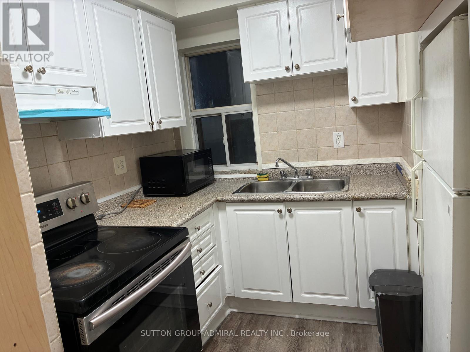 56 Garthdale Court, Toronto, Ontario  M3H 5P7 - Photo 10 - C12783488