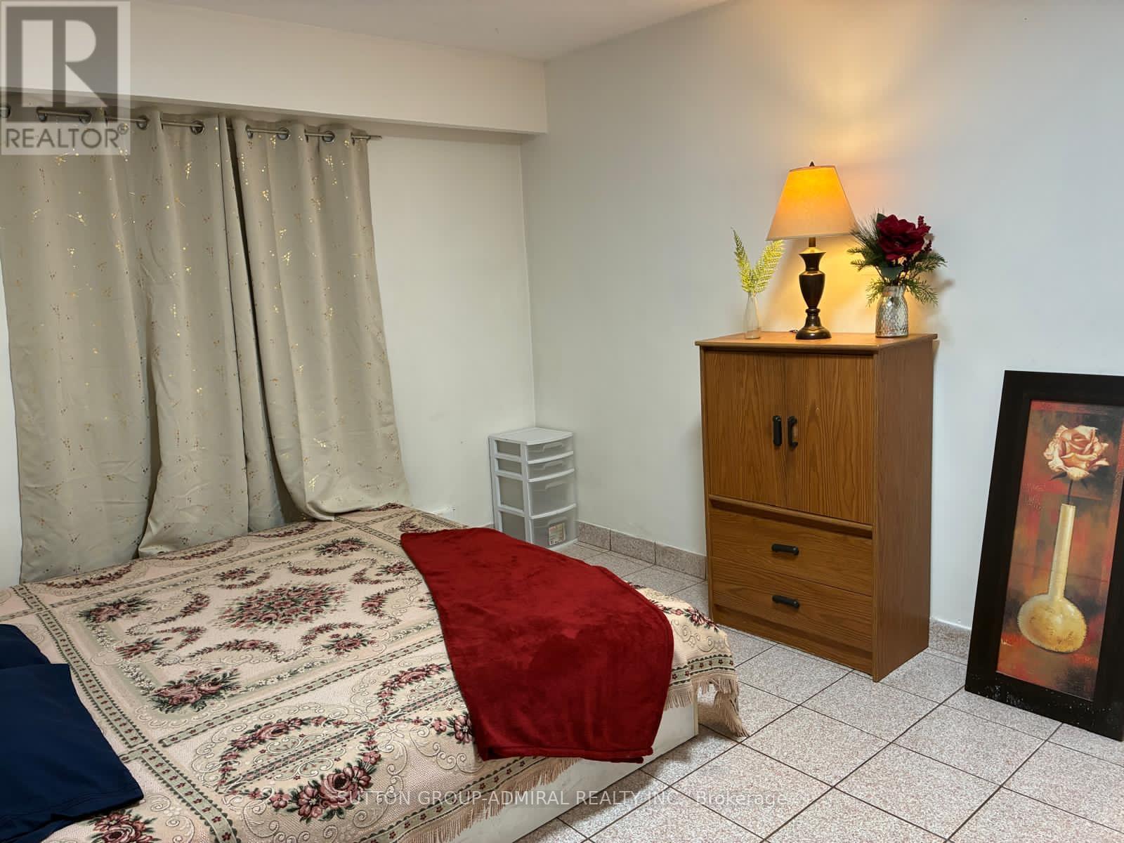 56 Garthdale Court, Toronto, Ontario  M3H 5P7 - Photo 2 - C12783488