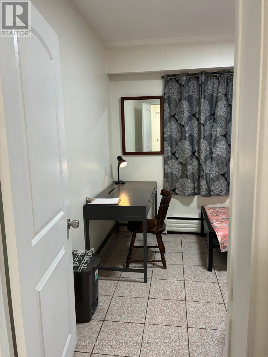 56 Garthdale Court, Toronto, Ontario  M3H 5P7 - Photo 8 - C12783488