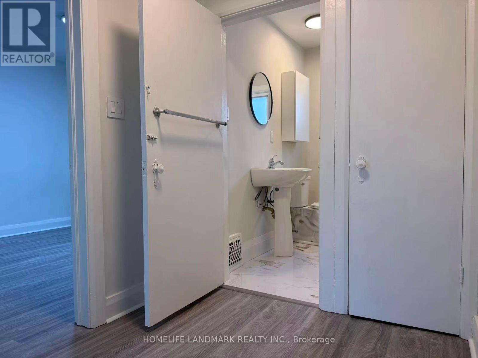 (Main) - 393 Glenholme Avenue, Toronto, Ontario  M6E 3E6 - Photo 10 - C12783516