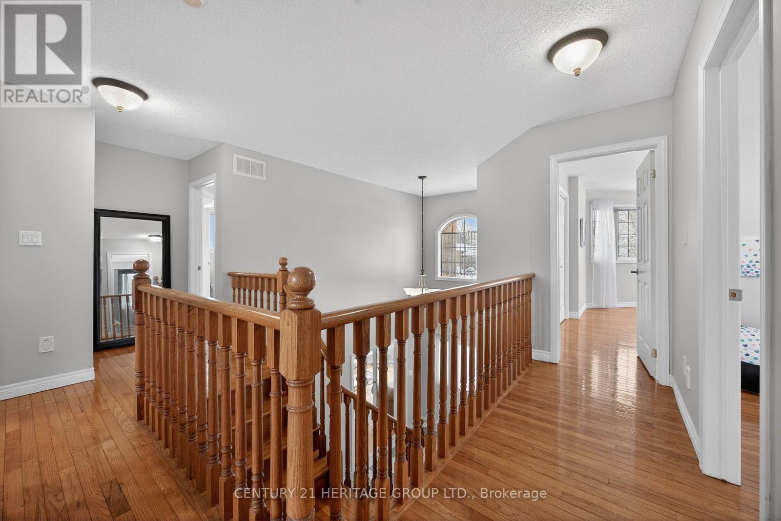 306 Simcoe Road W, Bradford West Gwillimbury, Ontario  L3Z 1Y9 - Photo 9 - N12782702