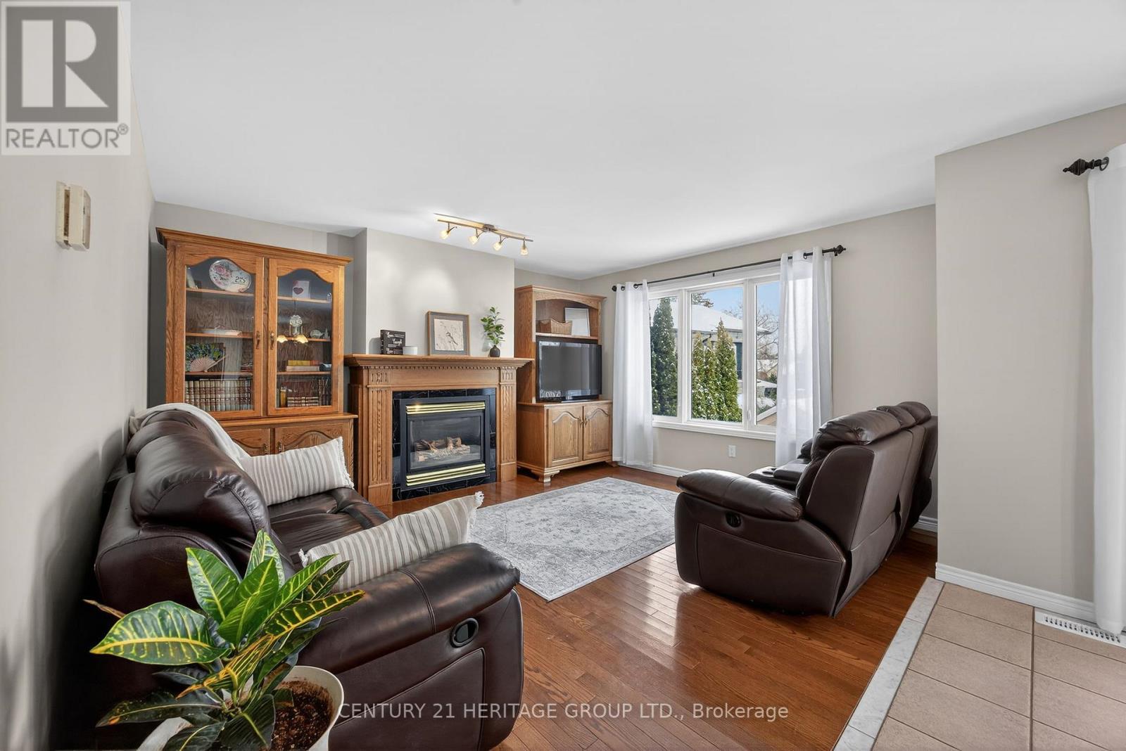 306 Simcoe Road W, Bradford West Gwillimbury, Ontario  L3Z 1Y9 - Photo 7 - N12782702