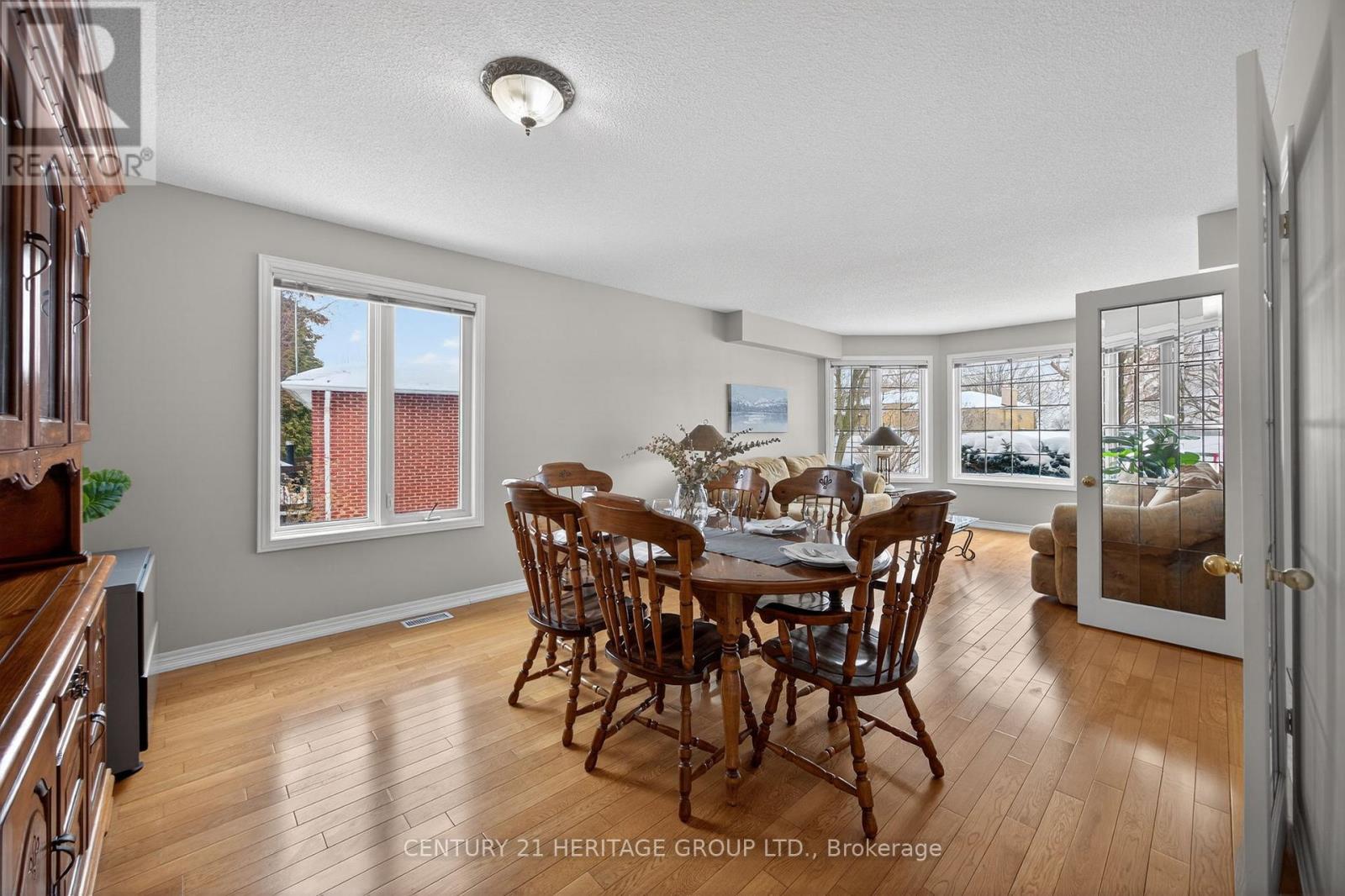 306 Simcoe Road W, Bradford West Gwillimbury, Ontario  L3Z 1Y9 - Photo 3 - N12782702