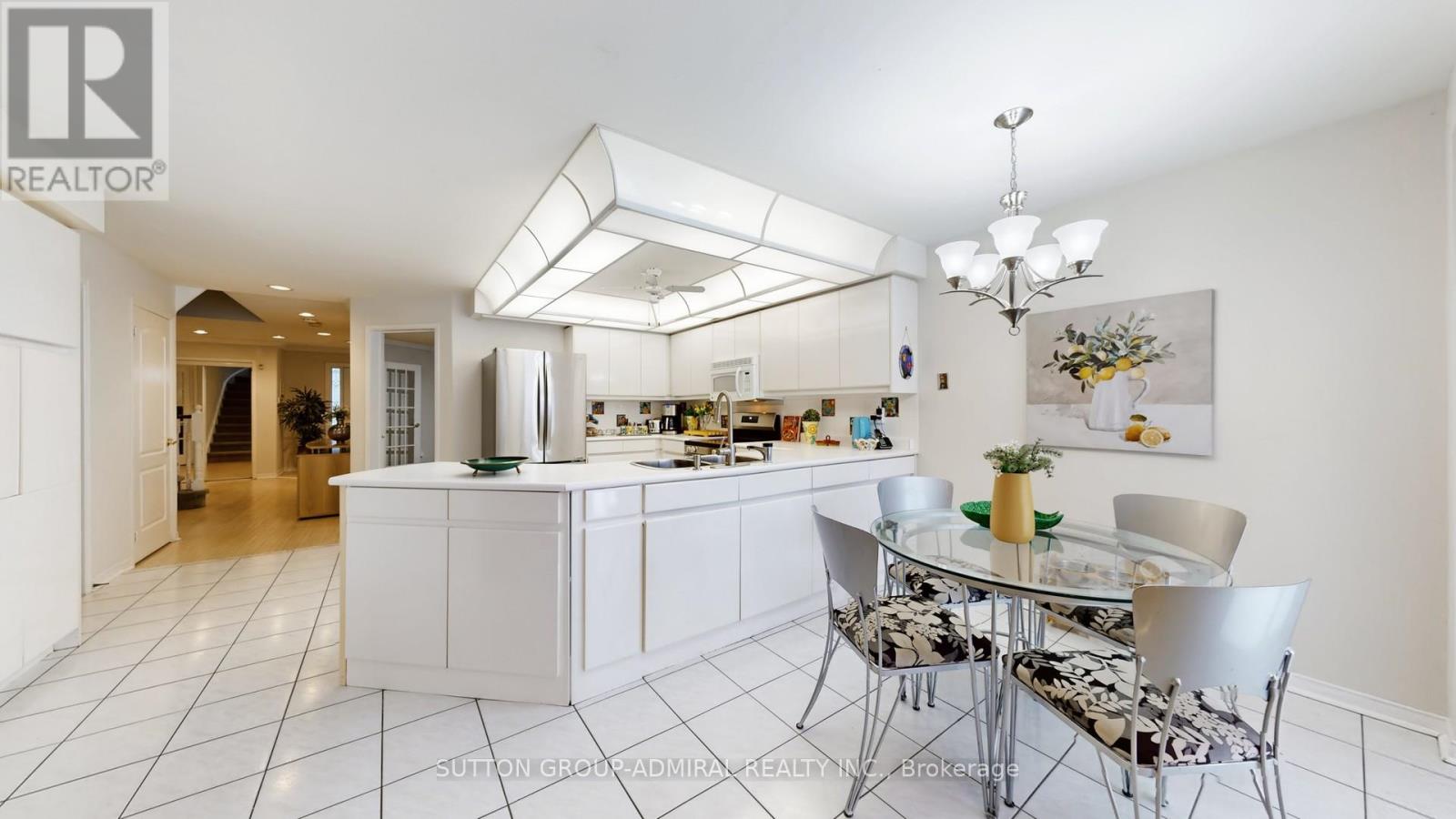 186 Westhampton Drive, Vaughan, Ontario  L4J 7X2 - Photo 8 - N12782692