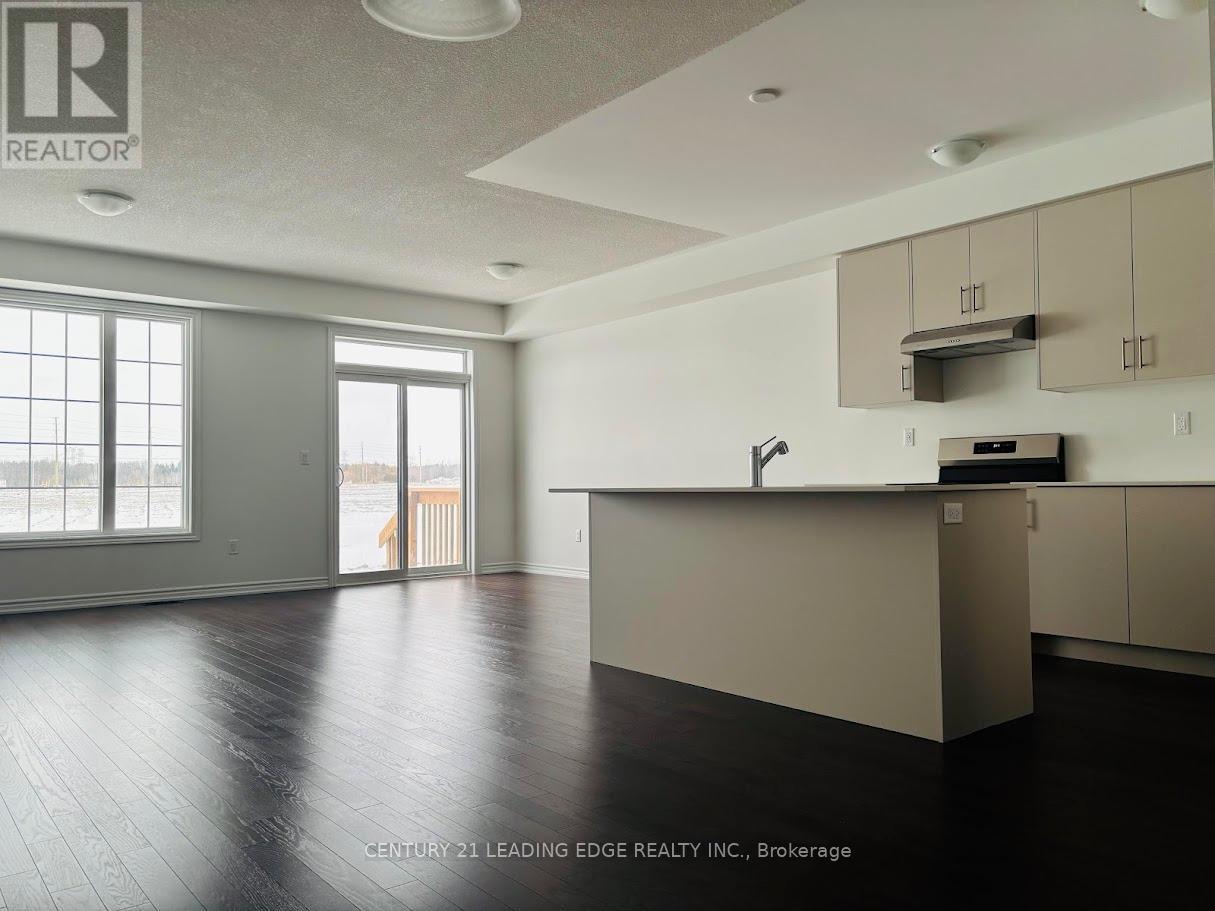 10 Reigate Avenue, Whitby, Ontario  L1P 0R1 - Photo 5 - E12783342