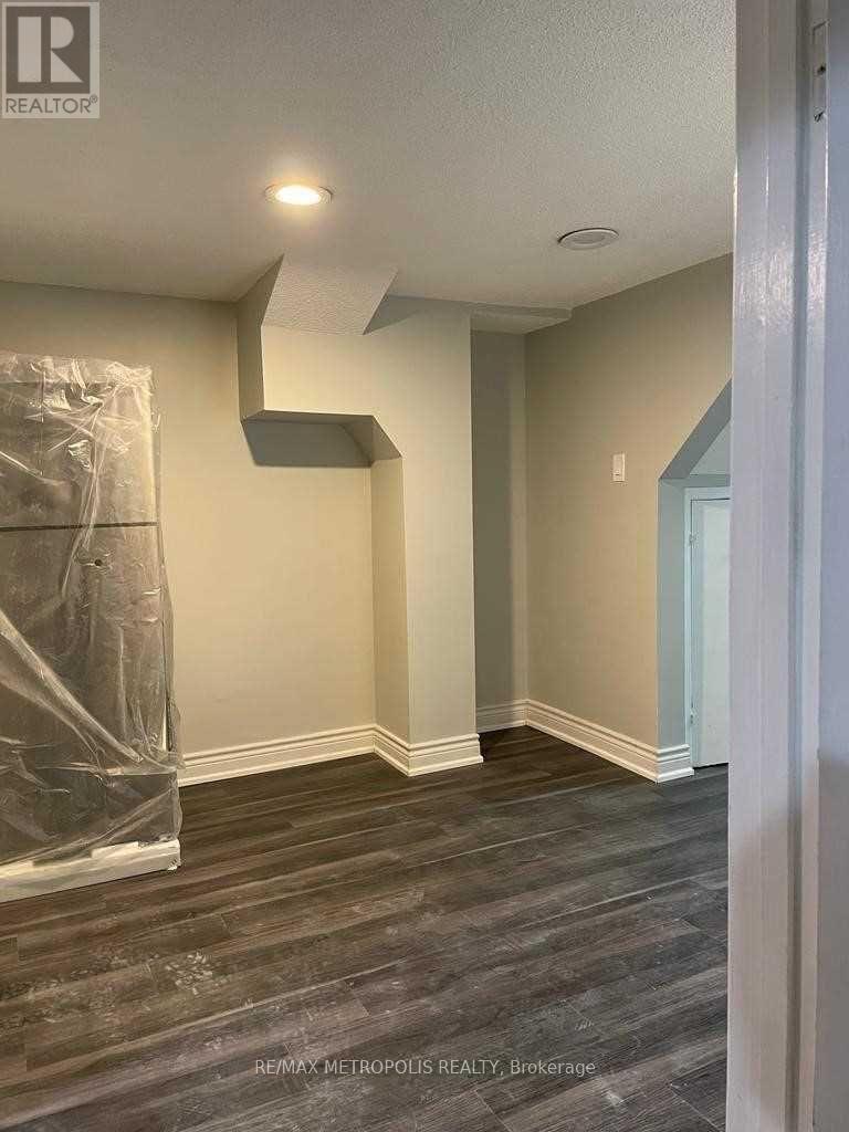 Bsmt - 26 Lansbury Drive, Toronto, Ontario  M1V 3H6 - Photo 4 - E12783380