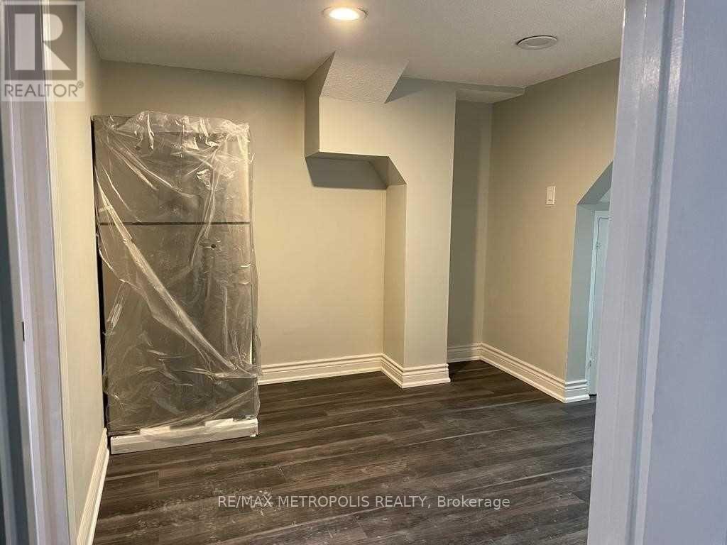 Bsmt - 26 Lansbury Drive, Toronto, Ontario  M1V 3H6 - Photo 5 - E12783380