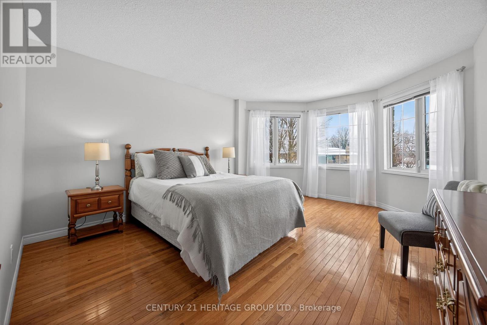 306 Simcoe Road W, Bradford West Gwillimbury, Ontario  L3Z 1Y9 - Photo 10 - N12782702