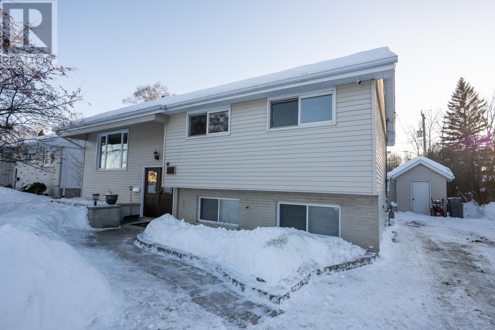 131 Blanchard St, Thunder Bay, Ontario  P7A 7J6 - Photo 1 - TB2600195