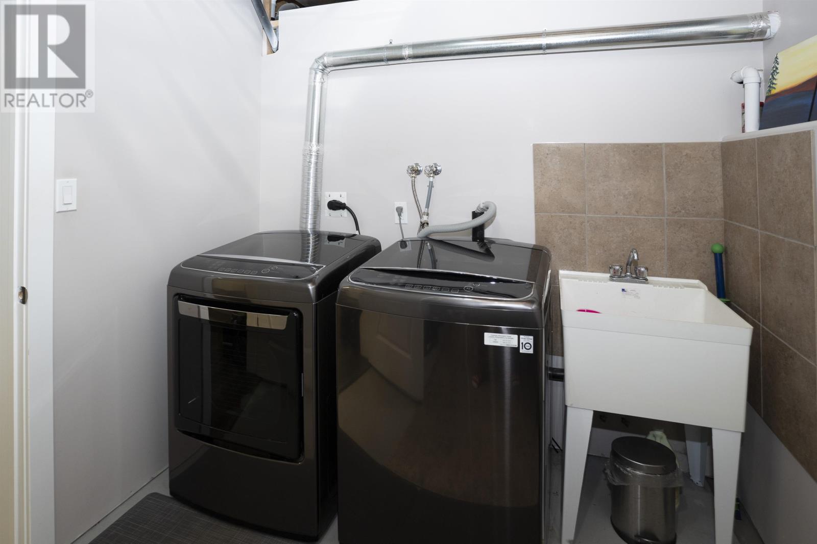 203 Cougar Cres, Thunder Bay, Ontario  P7C 0B7 - Photo 36 - TB2600226