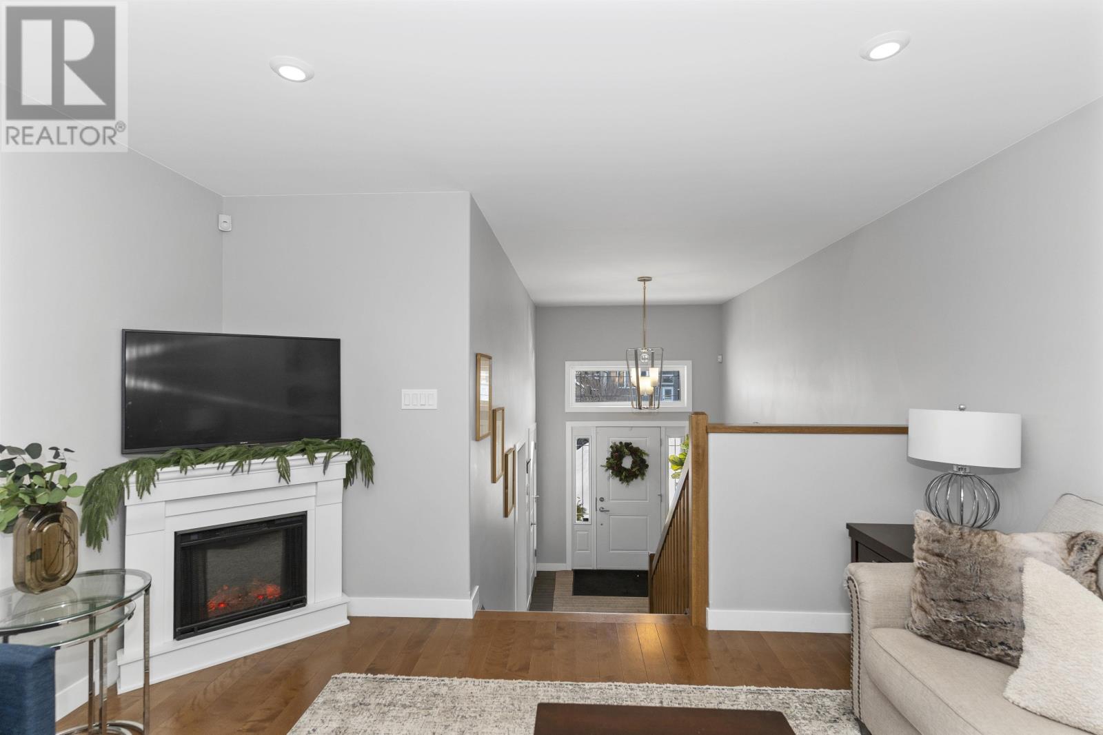 203 Cougar Cres, Thunder Bay, Ontario  P7C 0B7 - Photo 5 - TB2600226