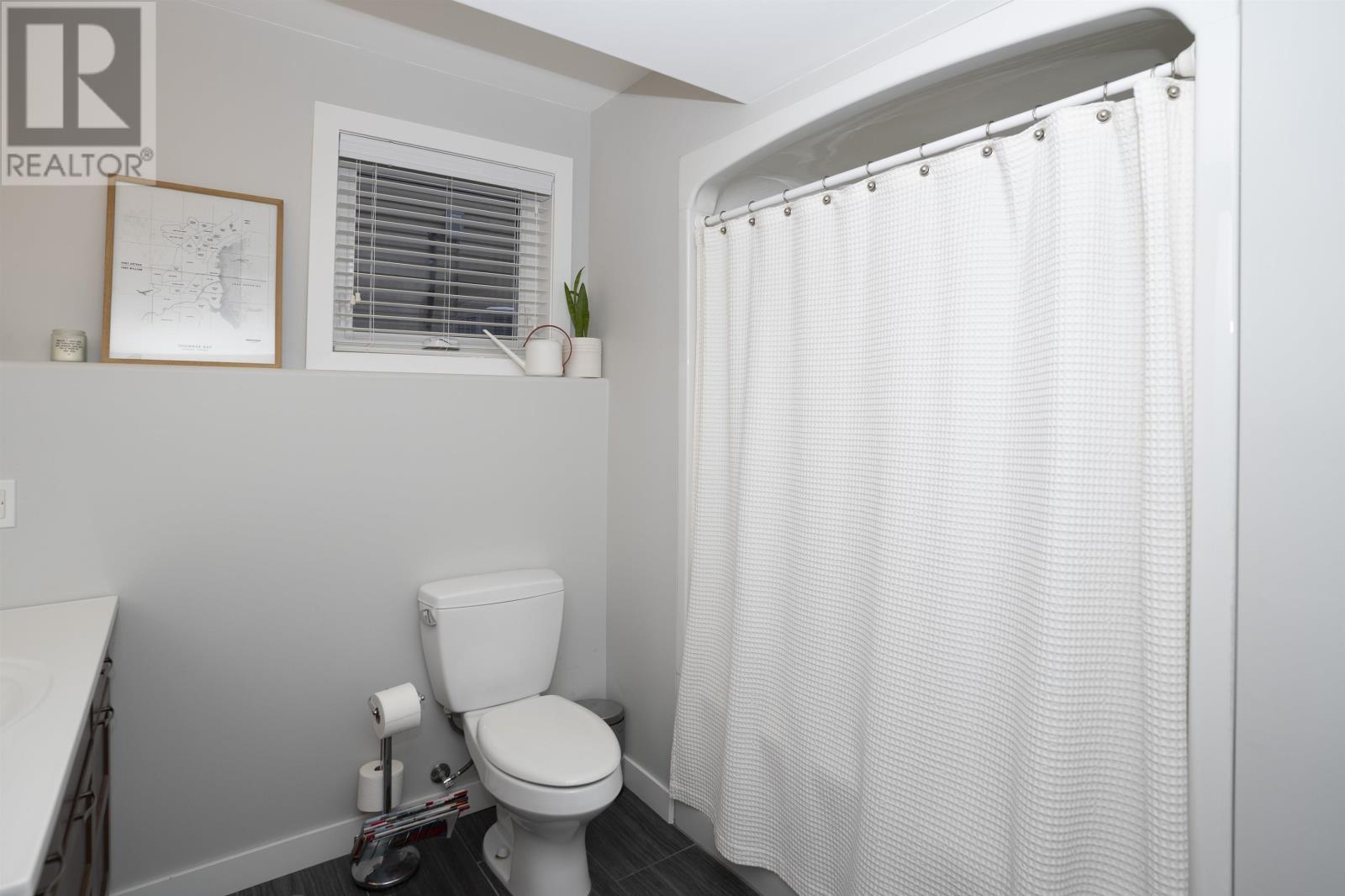 203 Cougar Cres, Thunder Bay, Ontario  P7C 0B7 - Photo 35 - TB2600226