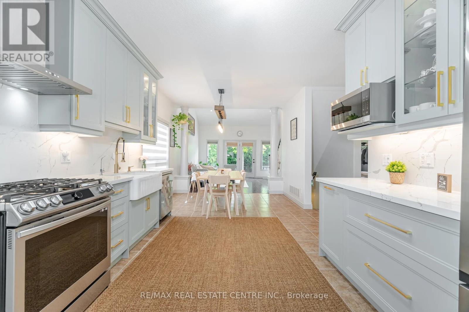 39 Stoneham Street, New Tecumseth (Alliston), Ontario  L9R 2E6 - Photo 5 - N12783454