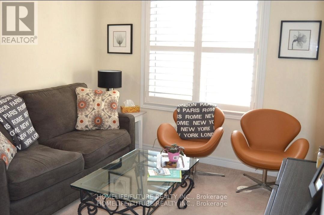 Coach House - 2812 Donald Cousens Parkway, Markham (Cornell), Ontario  L6B 1H2 - Photo 5 - N12783504