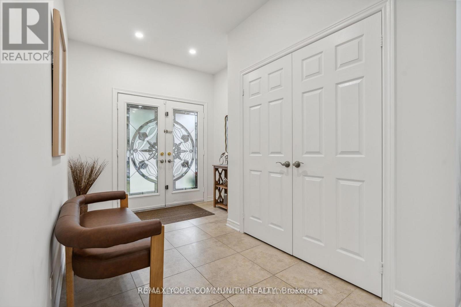 26 Ivy Jay Crescent, Aurora, Ontario  L4G 0E6 - Photo 6 - N12783560