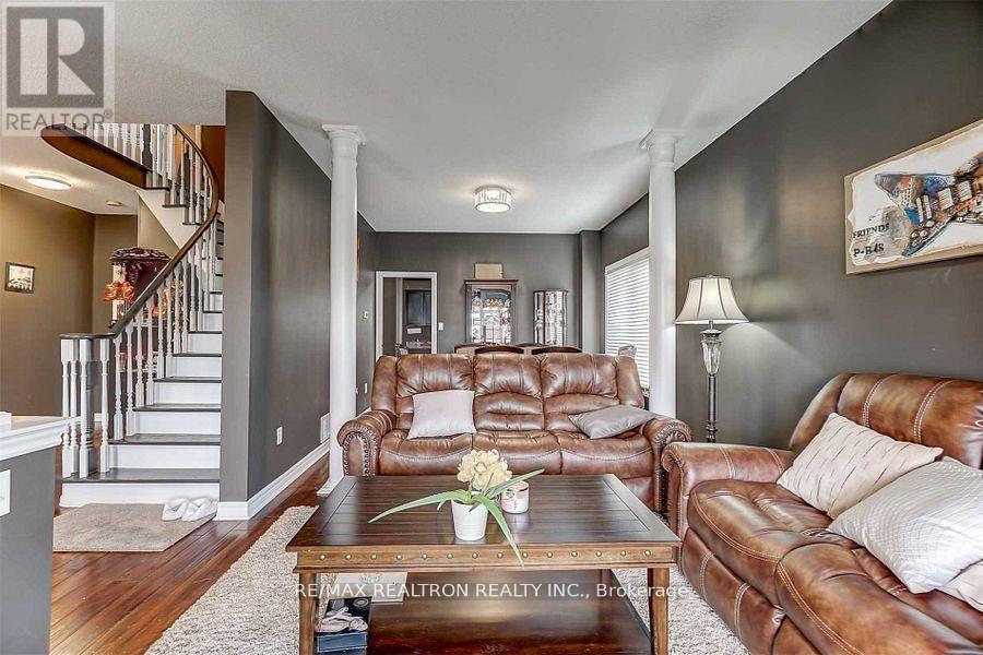 416 Mapleton Avenue, Barrie, Ontario  L4N 0Z9 - Photo 4 - S12783370